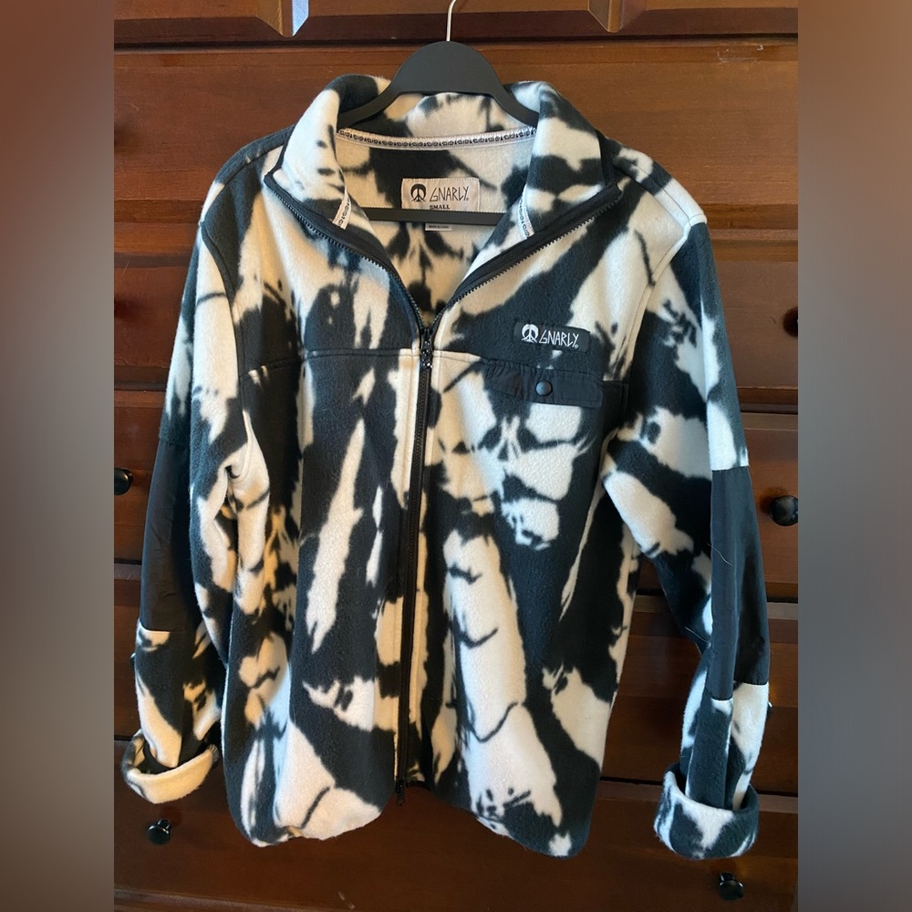 Gnarly clothing fleece zip up